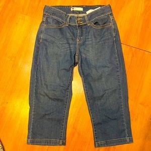 Levi’s Capri Jeans